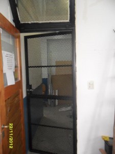 puerta de la direccion